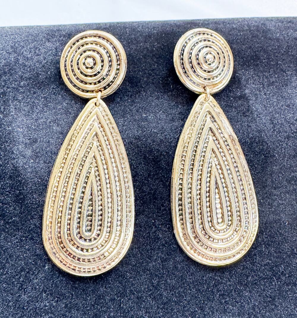 Vintage Gold Tone Teardrop Dangle Post Earrings Statement 3" Textured Retro E509